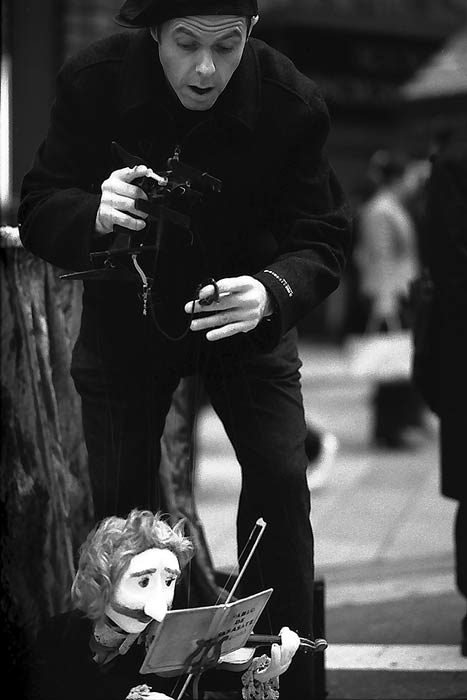 Marionette playing violin