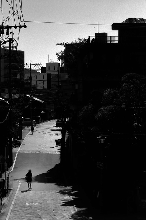 Figure walking street