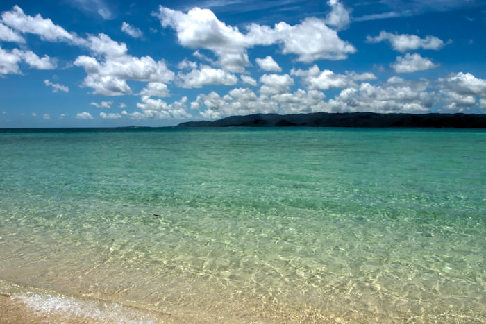 blue ocean in hatoma island