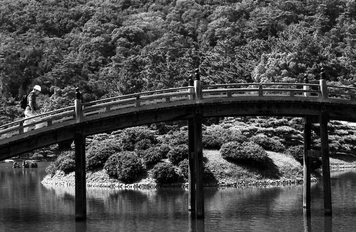 Engetsu-Kyo bridge in Ritsurin garden