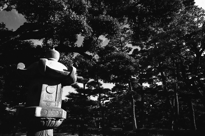 Stone lantern in Tamamo Park