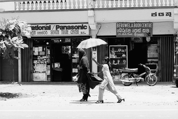 Umbrella Moves (Sri Lanka)