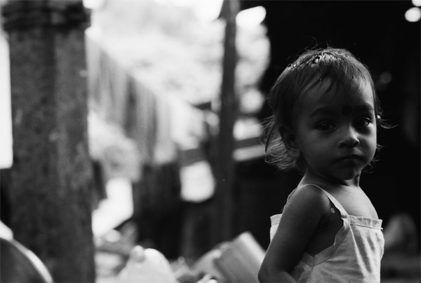 Baby Looks Back In The Dark Lane (Sri Lanka)