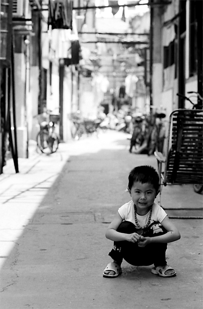 Holding Out Against The Kid (China)