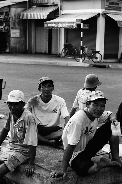 Unwinding Laborers (Vietnam)