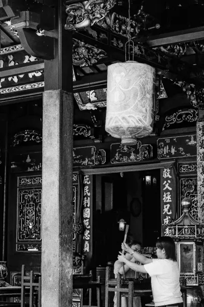 Worshipers praying in Cheng Hoon Teng Temple