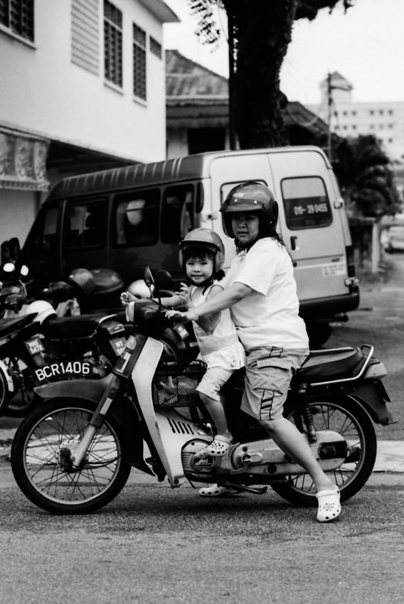 マレーシア マラッカ バイクに乗った母娘 旅と写真とエッセイと