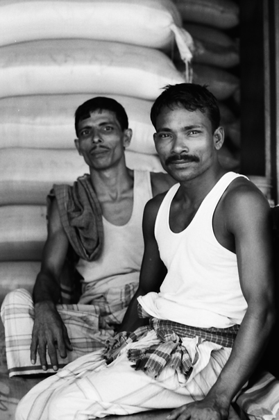 Workers with mustahce