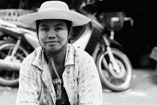 Woman wearing wide-brimmed hat