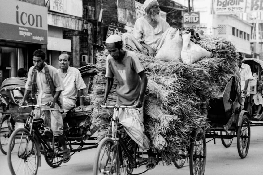 Cycle rickshaw with huge burden