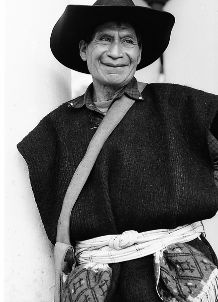 メキシコ 帽子を被ったシャイな男 写真とエッセイ By オザワテツ