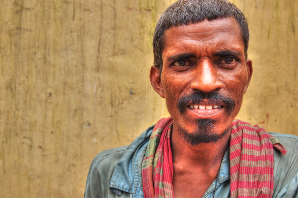 Laborer And Yellow Wall (India)