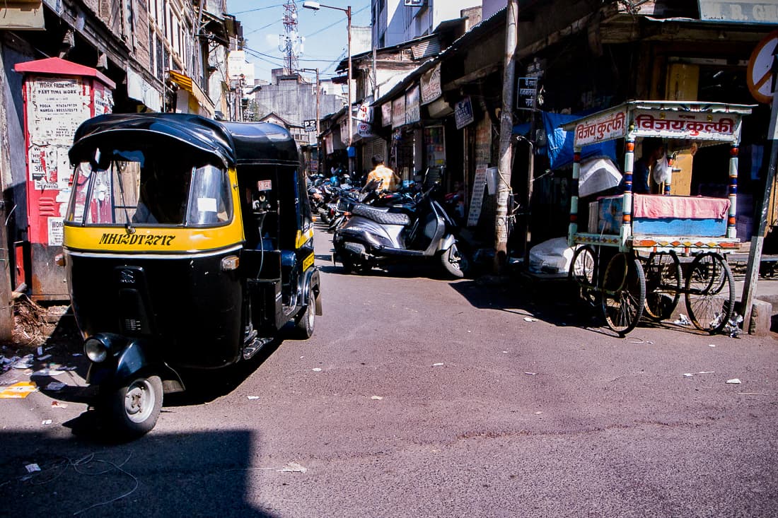 [Pune, India] Auto Rickshaw In The Street | Photo By Awazo.com