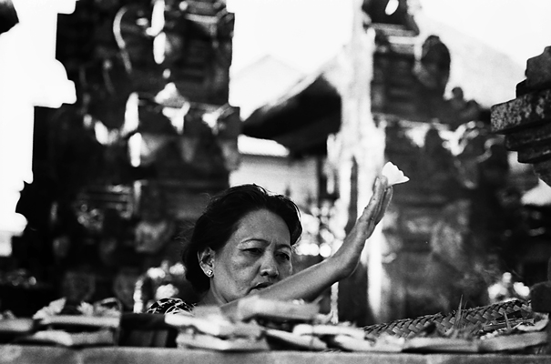 Offering Woman (Indonesia)