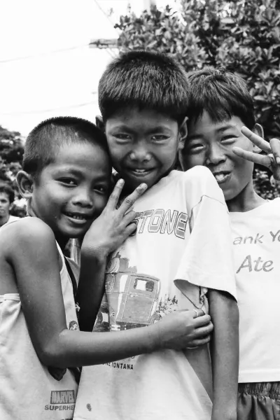 楽しそうな三人の男の子