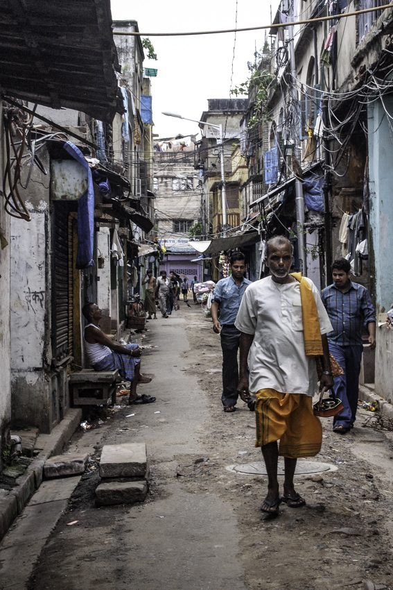 Local people walking off street in Kolkata
