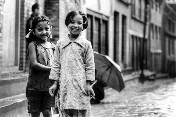 Smile in wet lane