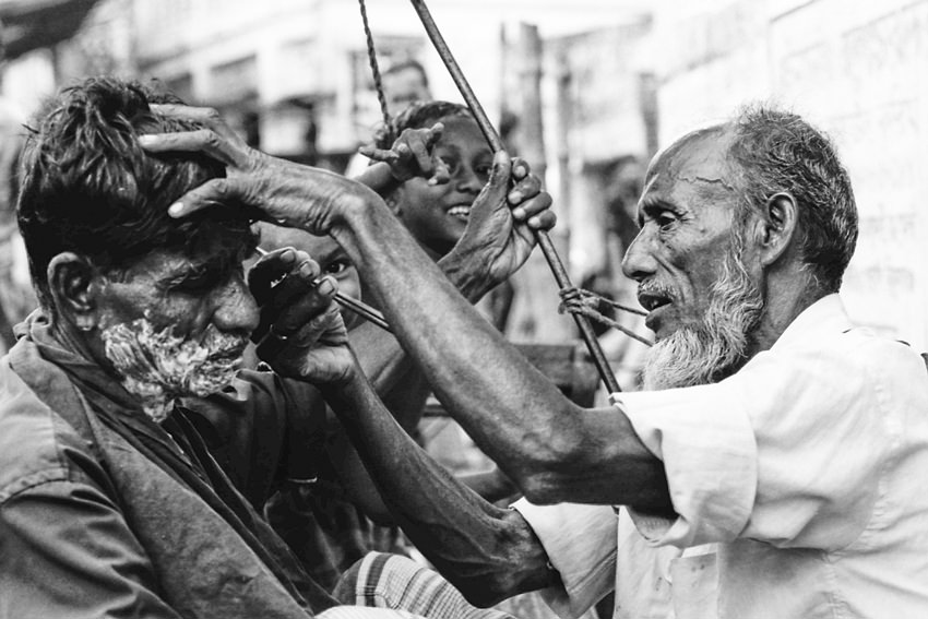 Open-air barber