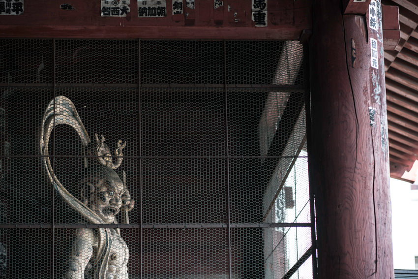 Statue putting fierce look