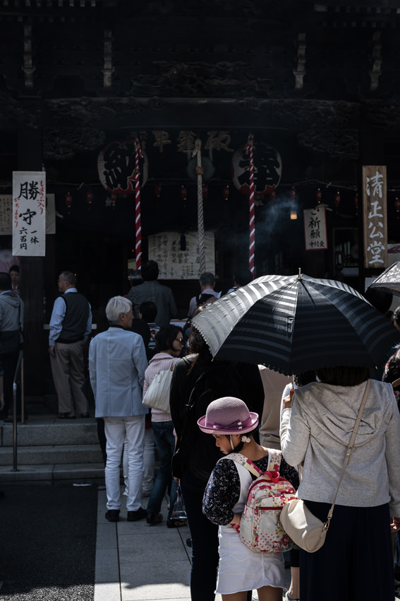 列をなす参拝客