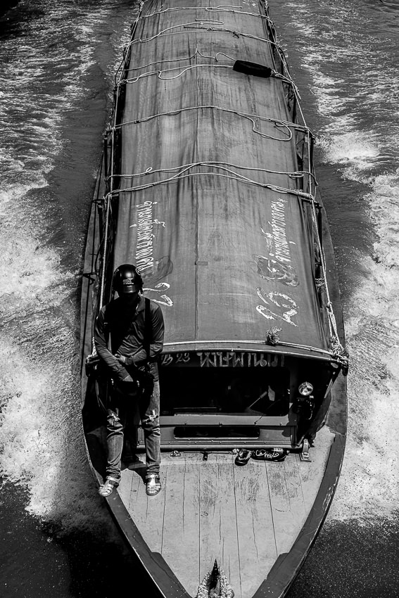 Water-bus on Khlong Saen Saep