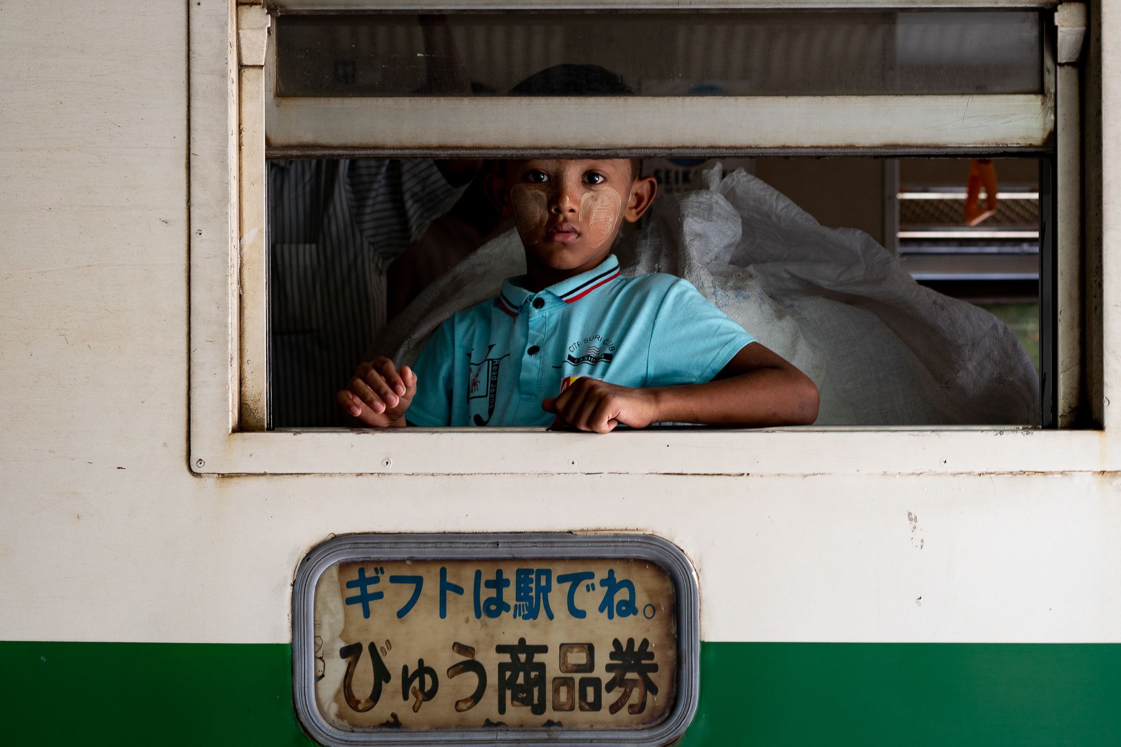 [Phaya Lan Station, Yangon] JR's Used Cars Came To Myanmar And Still