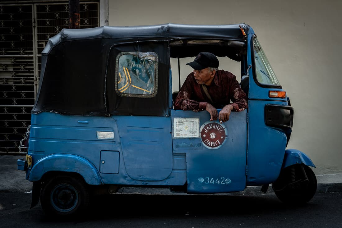 Bajaj waiting for customers in Glodok