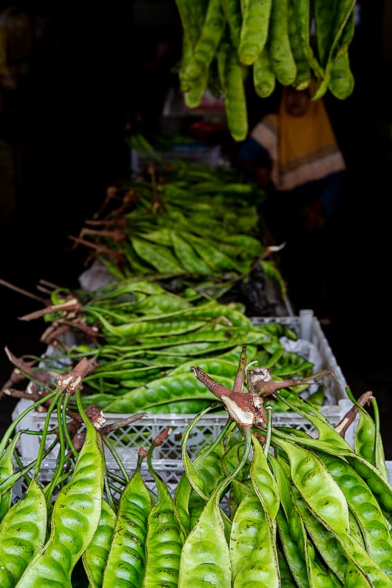 Petai sold in the Kanoman market