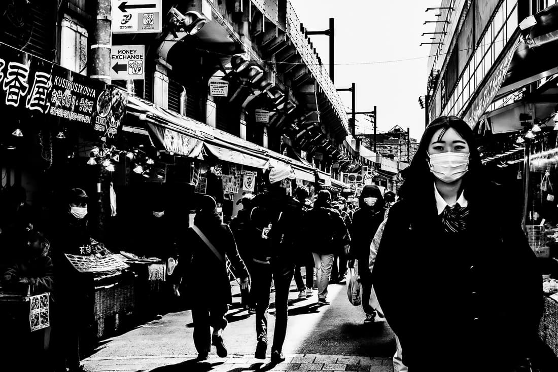 アメ横の女子高生