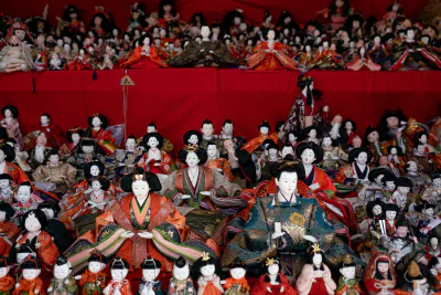 武州柿生琴平神社で供養される人形