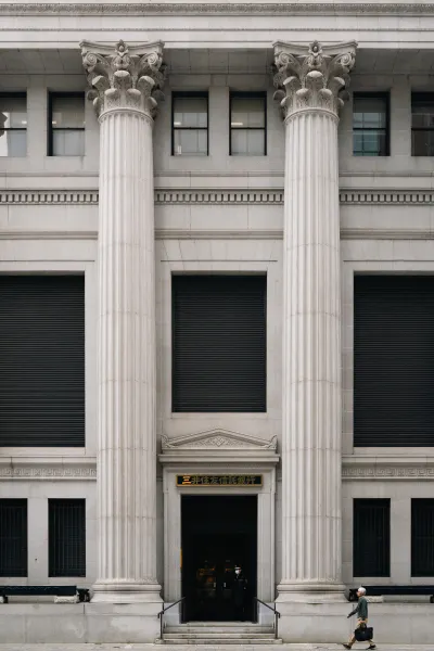 Facade of the main Mitsui building