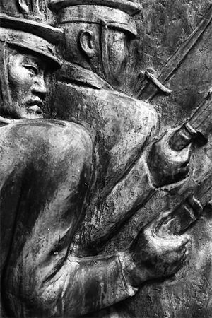 石碑に描かれた日本の憲兵