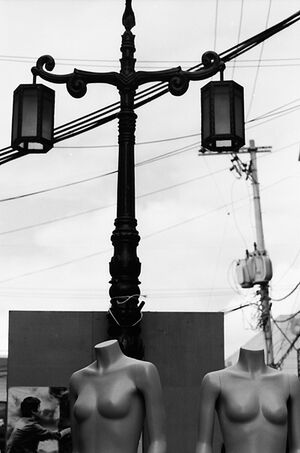 Mannequins without a head