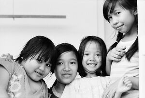 4人の女の子