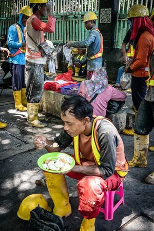 Construction worker having lunch