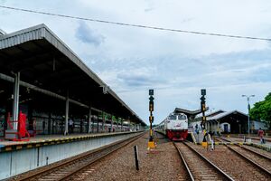 Train stopping at Cirebon Station