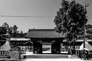 gate of Kibitsuhiko Jinja