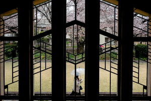 Window of Jiyu Gakuen School Myonichikan