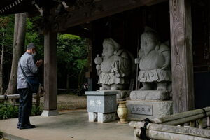 Daikokuten and Ebisu at Jindai-ji Temple