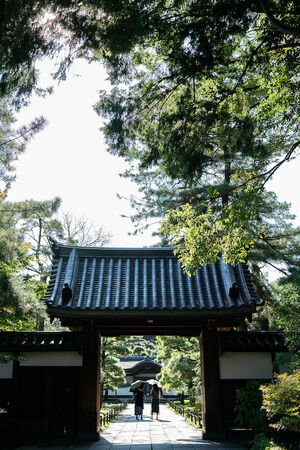 Go-mon gate in Sankeien Garden