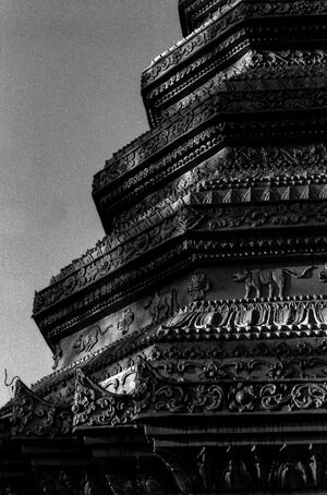 Stupa in Wat Nam Kaew Luang