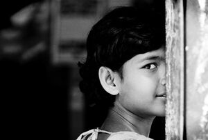 Sidelong glance of girl