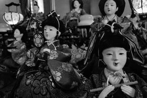 Dolls with long-slitted eyes