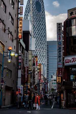 西新宿の町角