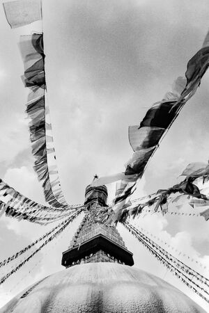 ボダナートに聳え立つ仏塔