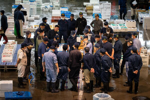 Sapporo Central Wholesale Market\'s Fisheries Department
