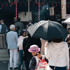 列をなす参拝客