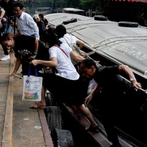 People getting off water-bus