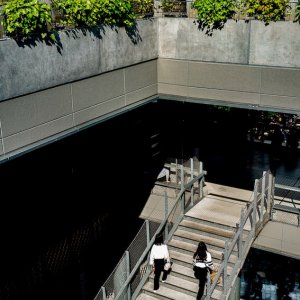 ミヤシタパークの階段
