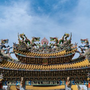 本格的な台湾様式で建てられた聖天宮
